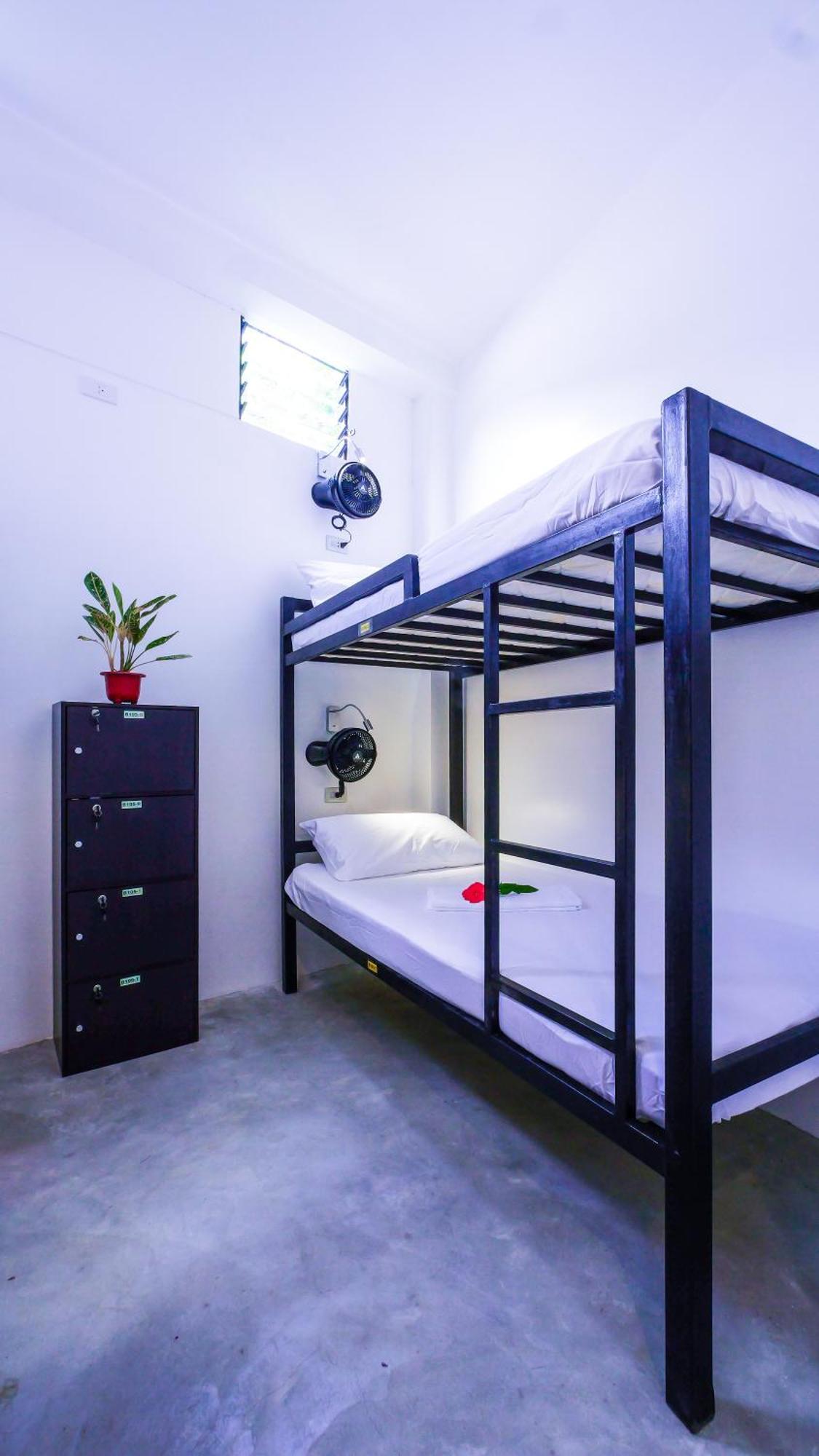 Sip Sunset Hostel And Lounge El Nido Exterior photo